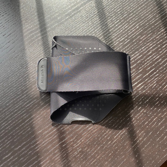 Adidas Running Arm Phone Holder - Picture 2 of 4